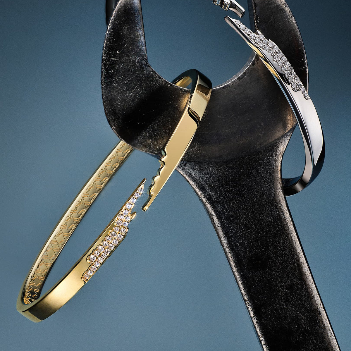 Signature Broken Narrow Cuff Bracelet with Pavé Diamonds White Gold