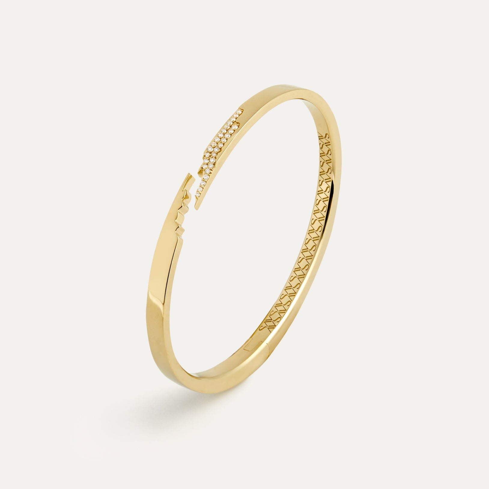 Signature Broken Narrow Cuff Bracelet with Pavé Diamonds