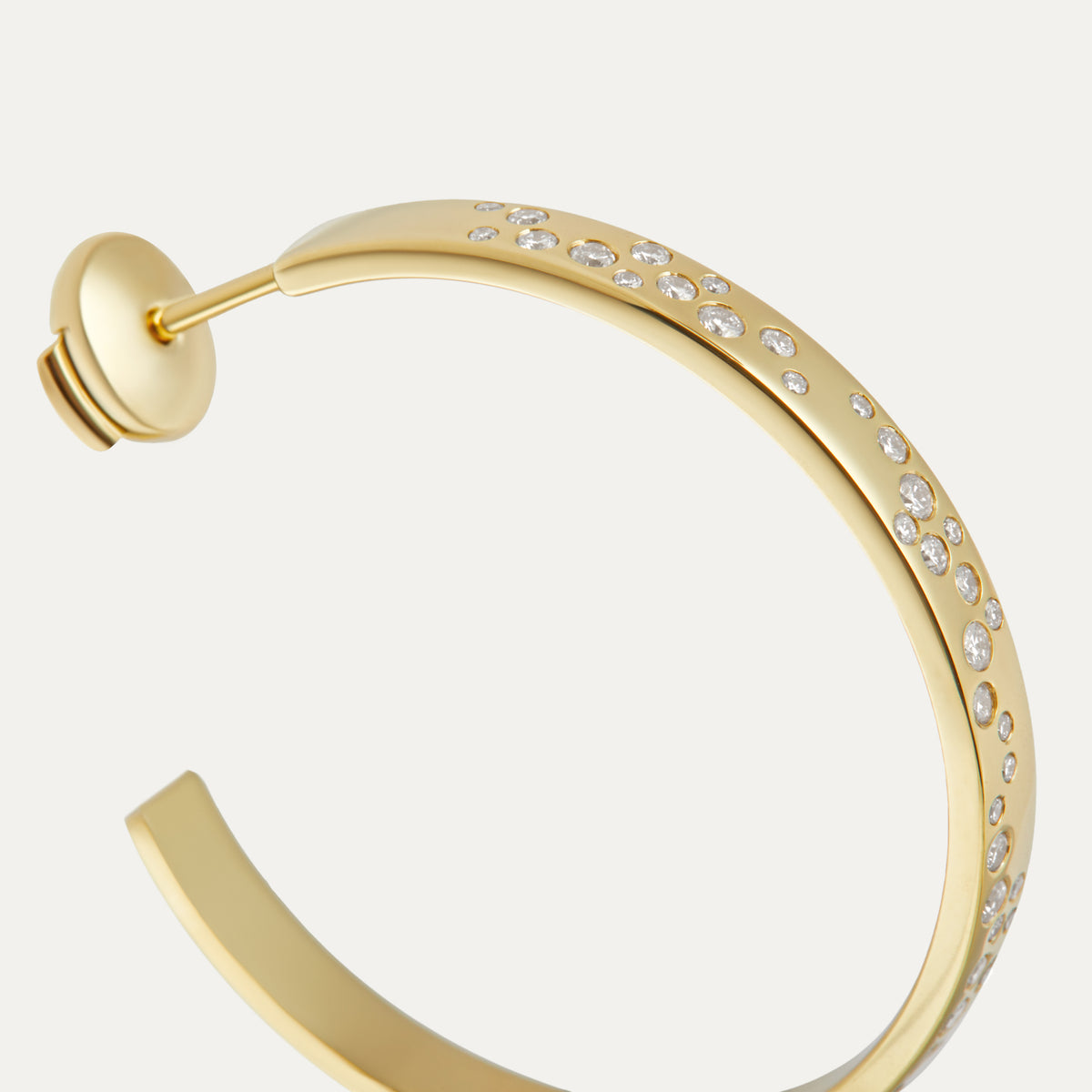 Emergence Large Hoops with Diamonds