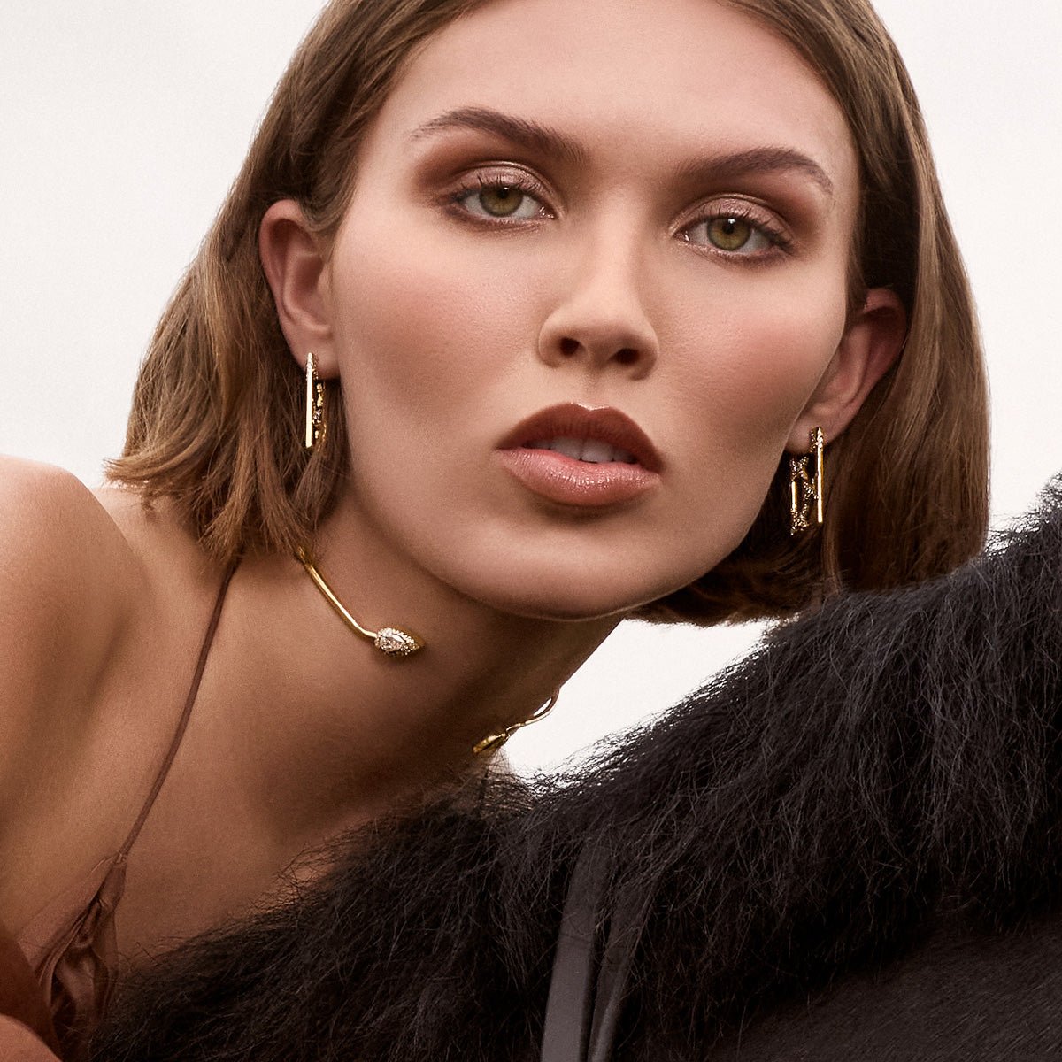 Broken Pear Diamond Choker